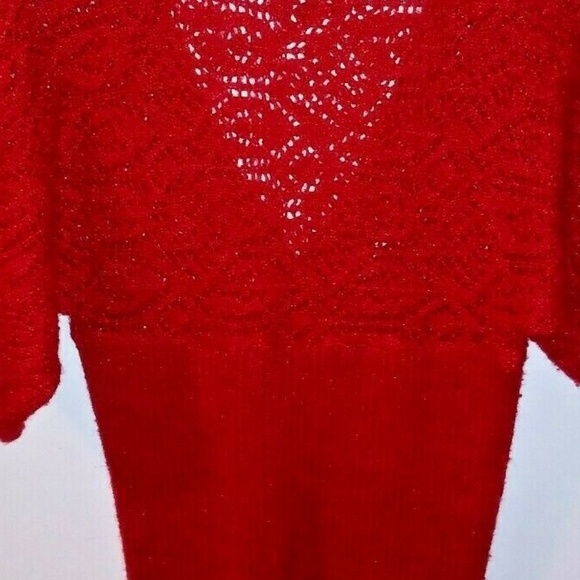 ANA a.n.a  Cropped sweater top Red knit top V Neck Sz M short sleeve pullover - Picture 6 of 6